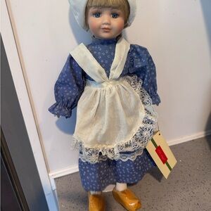 Vintage House of Lloyd Christmas around the world porcelain doll Jana
